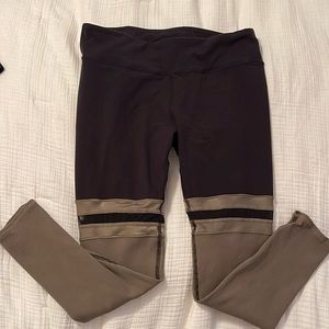 ALO XOLOR BLOCK LEGGINGS